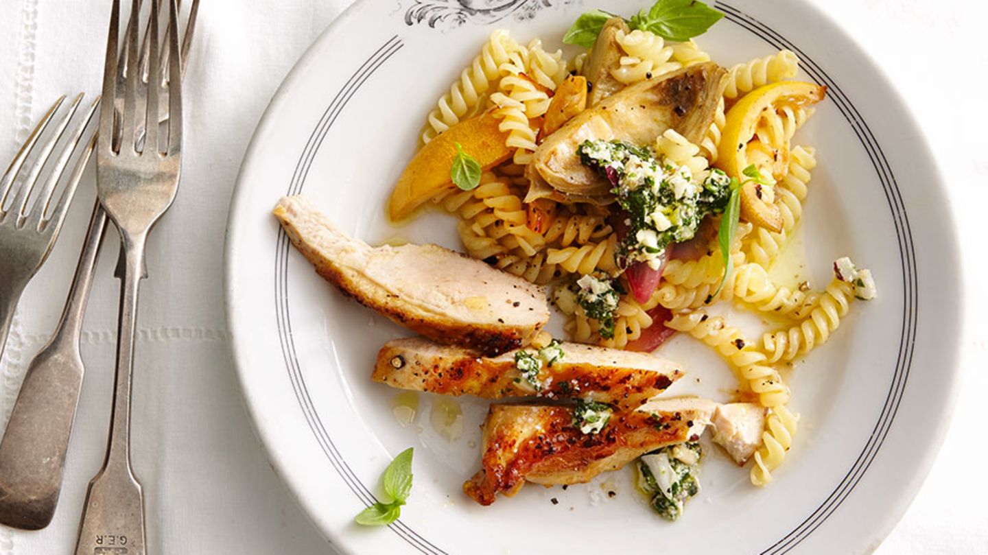 Spiralnudeln mit Huhn und Mozzarella-Pesto Rezept