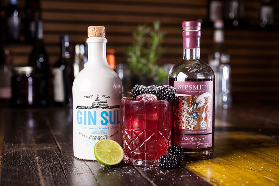 Der perfekte Spätsommer-Drink: August in Altona mit Gin, Brombeeren und Limette Der perfekte Spätsommer-Drink: August in Altona mit Gin, Brombeeren und Limette