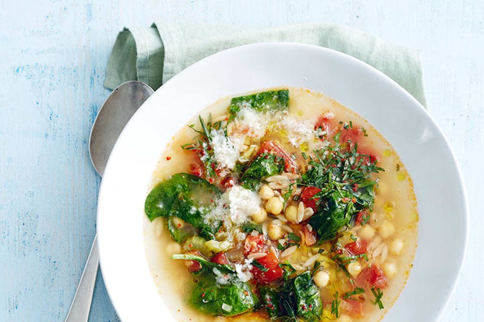Fit durch den Tag mit 10 gesunden Rezepten Fit durch den Tag mit 10 gesunden Rezepten