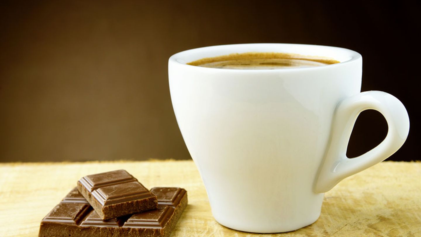  Kaffee  und  Schokolade  ESSEN UND  TRINKEN  