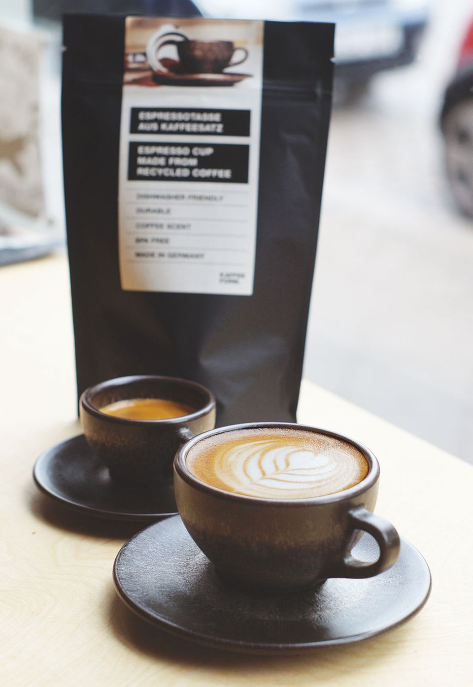 Kaffeeform bietet zwei Größen an: Espresso- und Cappuccinotassen Kaffeeform bietet zwei Größen an: Espresso- und Cappuccinotassen