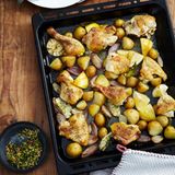 Zitronen-Poularde vom Blech mit Sesam-Gremolata