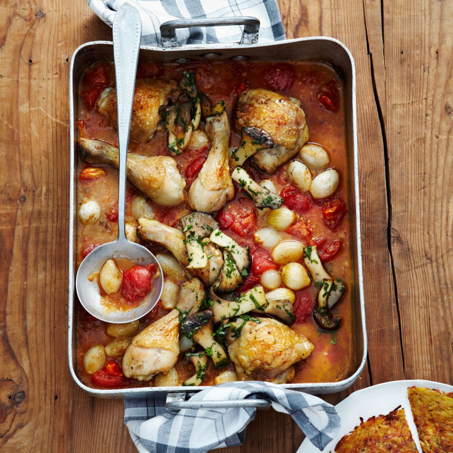Hähnchenkeulen mit Tomaten und Kräuterseitlingen