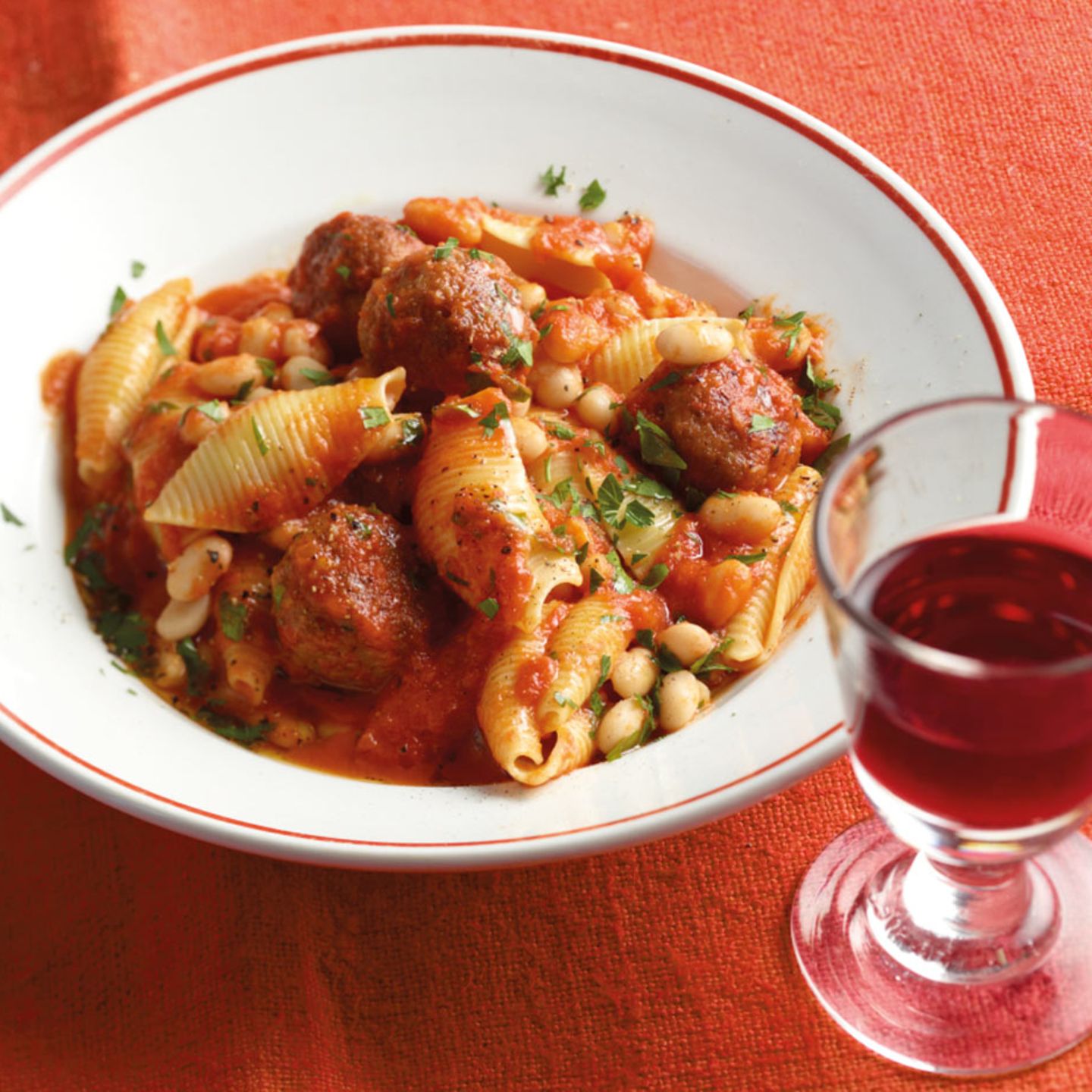 Pasta mit Hackbällchen