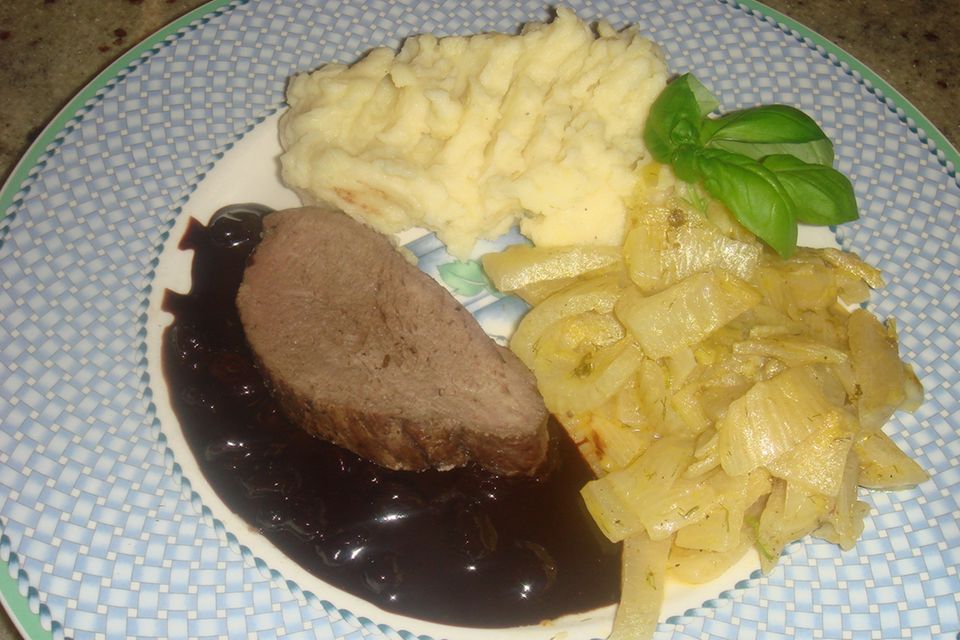 Rinderfilet mit Schoko-Balsamico-Sauce Rinderfilet mit Schoko-Balsamico-Sauce