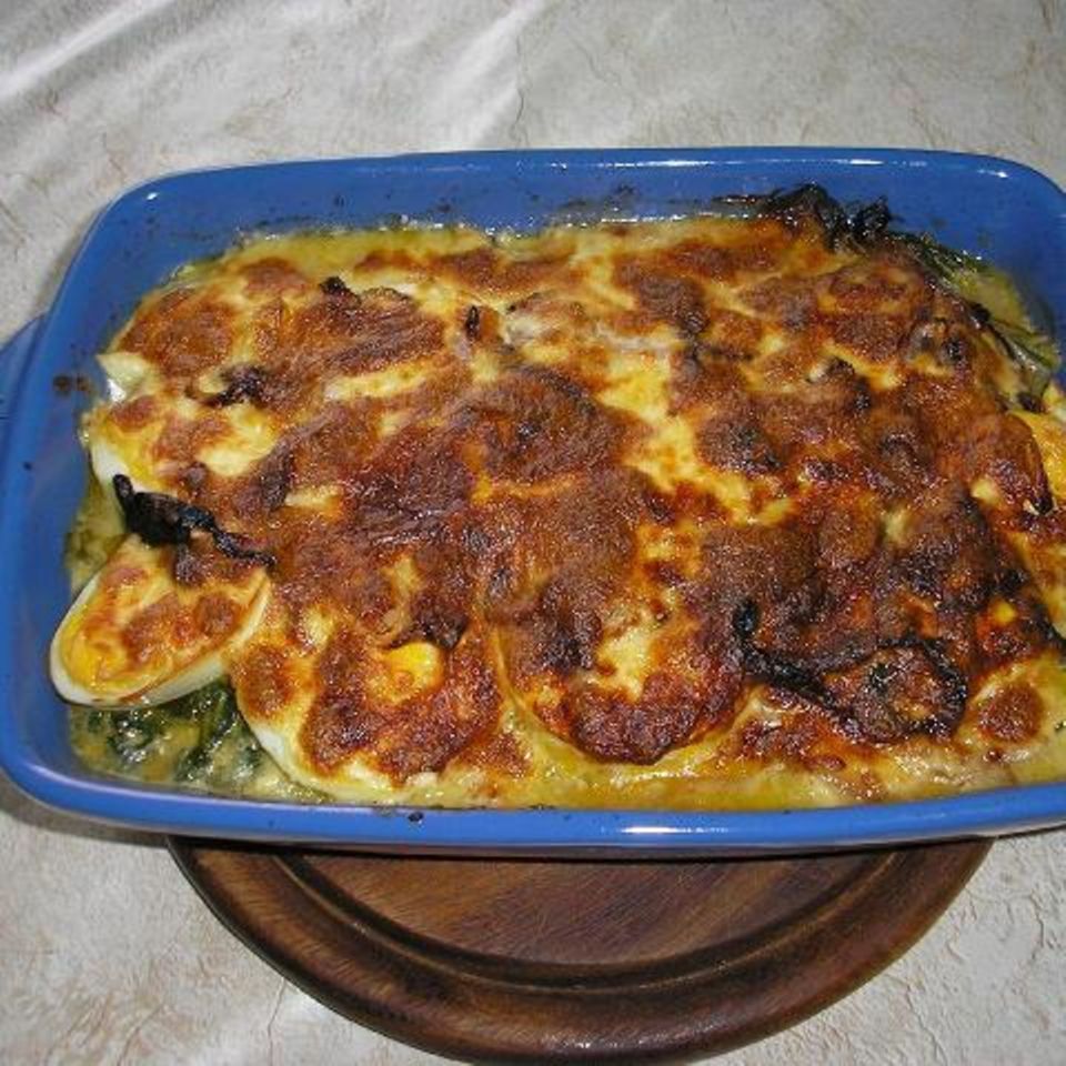 Eiergratin im Spinat-Tomaten-Bett Rezept - [ESSEN UND TRINKEN]