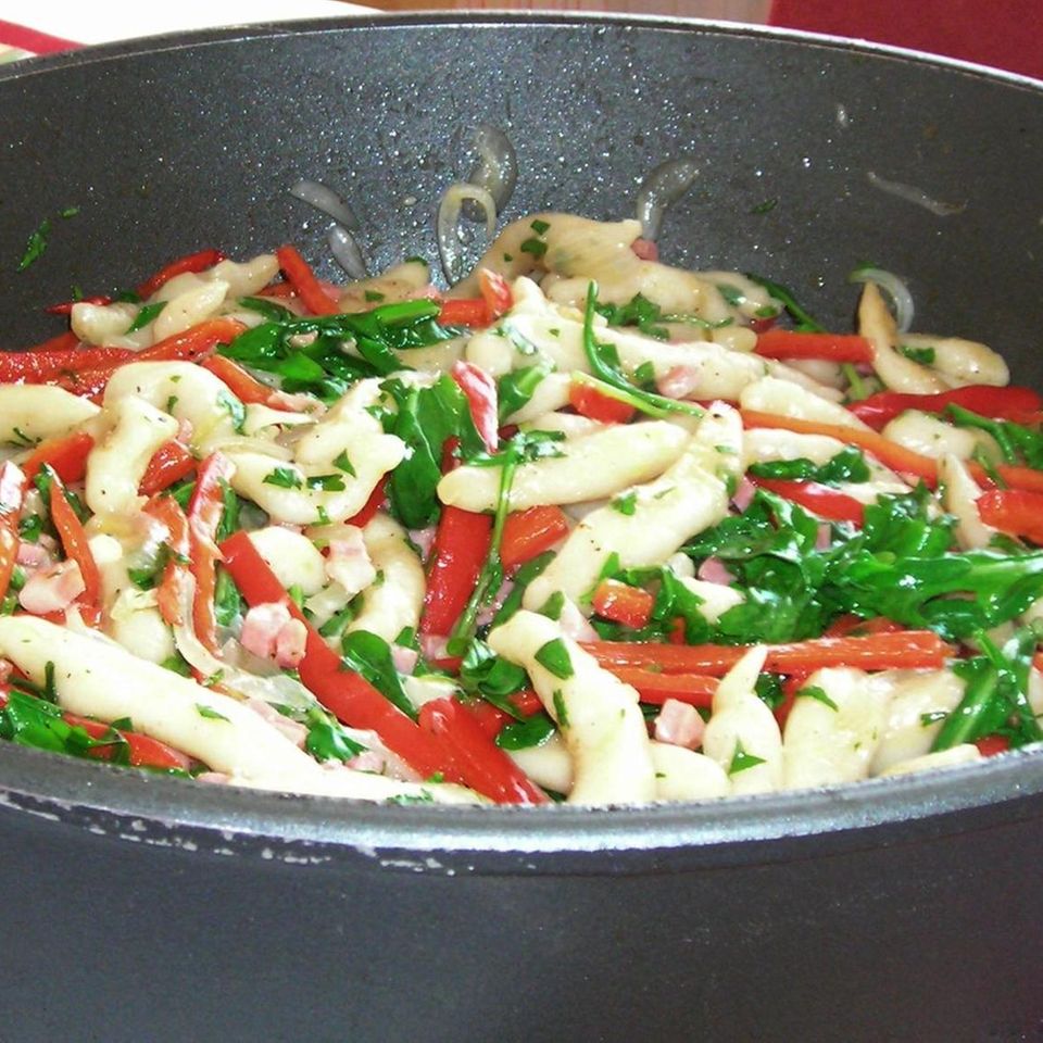 Bunte Buabaspitzle (Schupfnudeln) Rezept - [ESSEN UND TRINKEN]