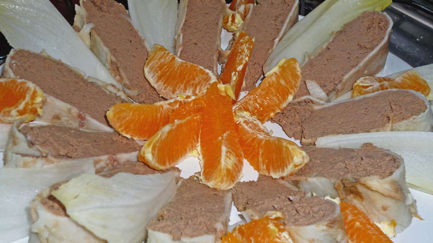 Geflügelleber - Terrine mit Cassis Rezept - [ESSEN UND TRINKEN]