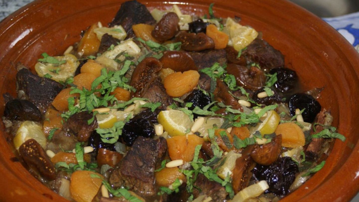 Tajine mit Rind und getrockneten Früchten Rezept - [ESSEN UND TRINKEN]