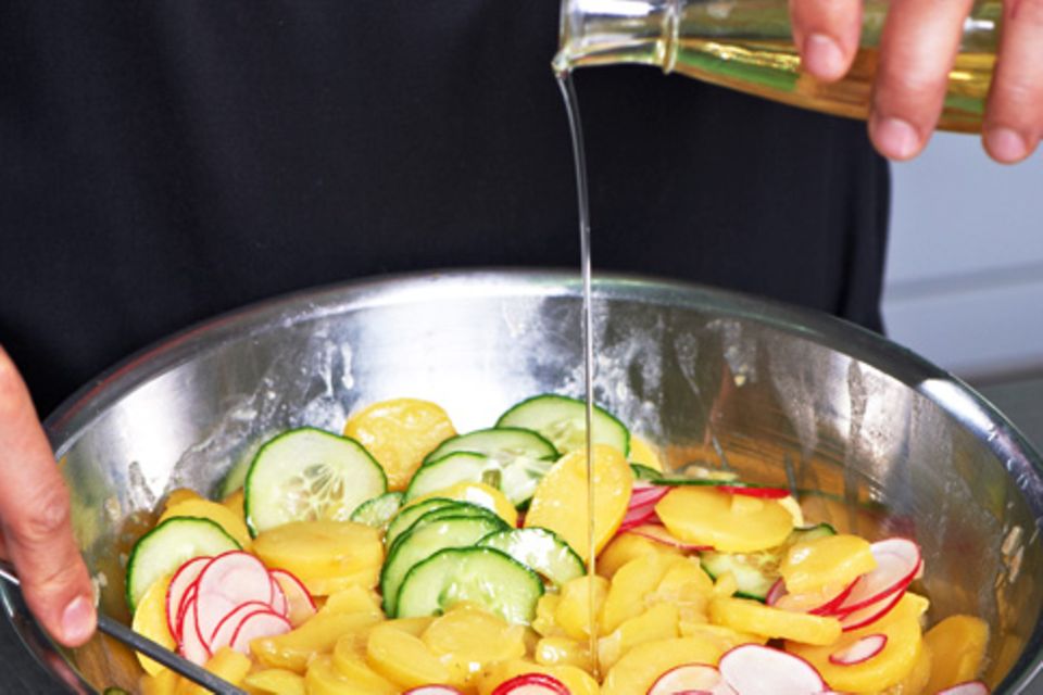 Kartoffelsalat mit Bohnen und Pfifferlingen Kartoffelsalat mit Bohnen und Pfifferlingen