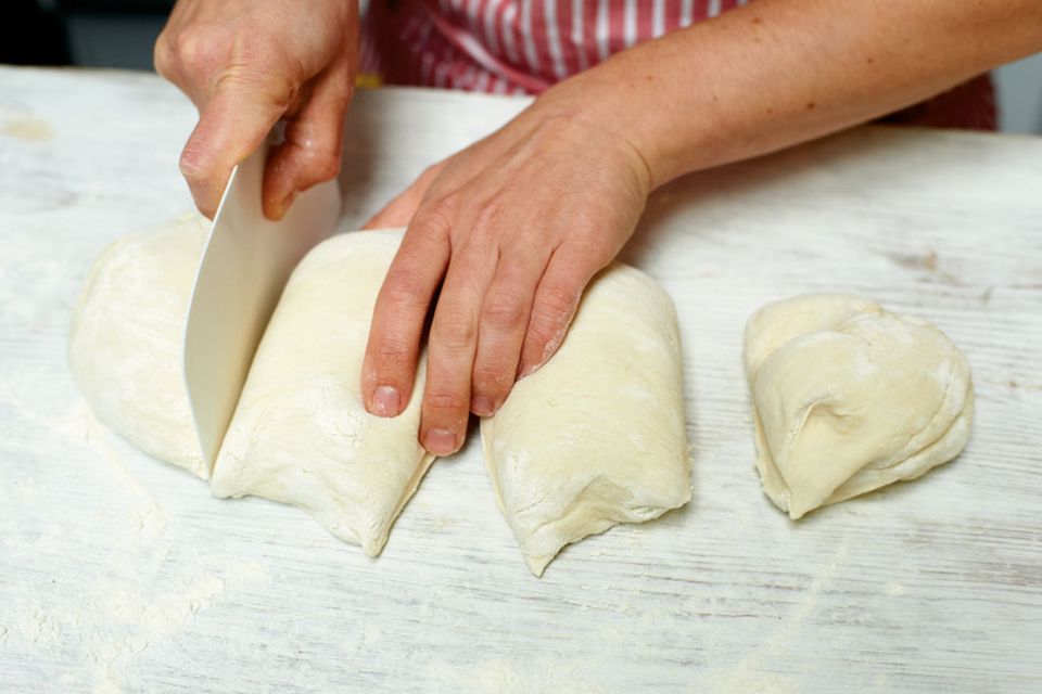 Schinken-Pilz-Pizza Schinken-Pilz-Pizza