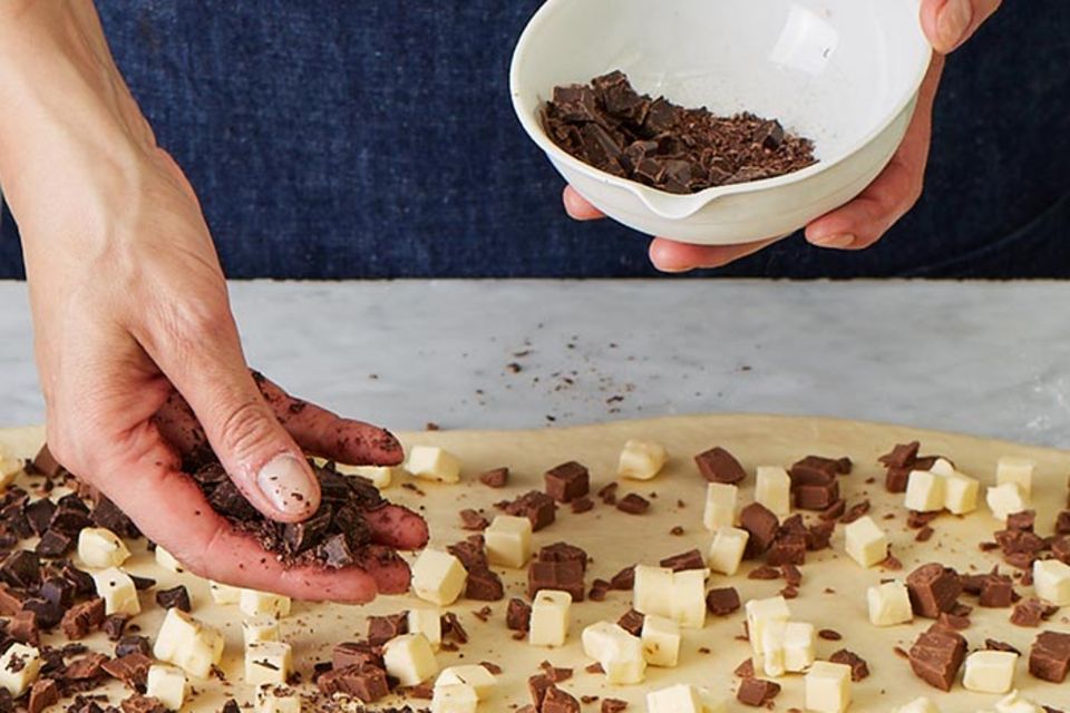 Schokoladen-Nougat-Zupfbrot