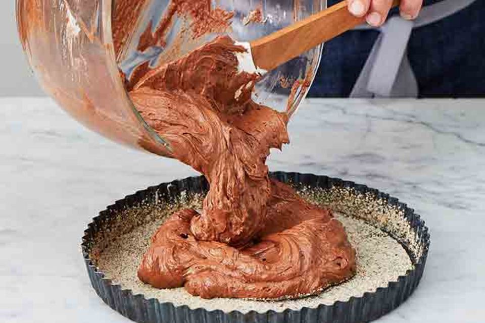 Gâteau au chocolat mit Apfelkompott