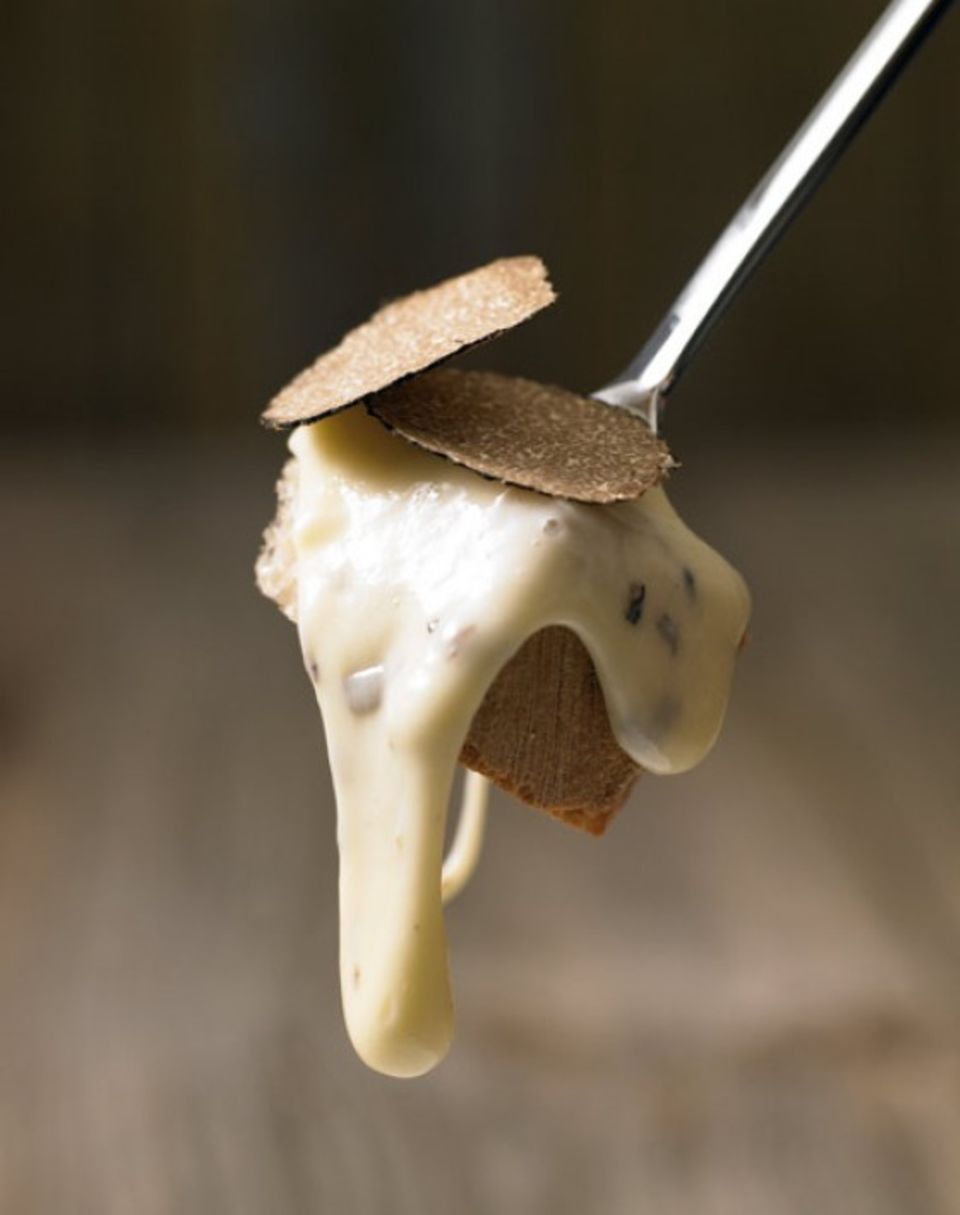 Käsefondue mit Trüffel Käsefondue mit Trüffel