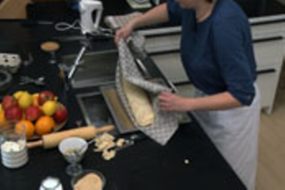 Strudel aufs Blech legen