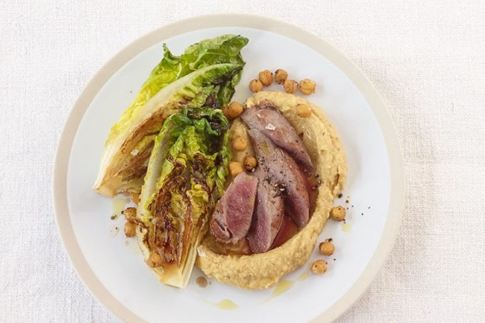 Lammfilet mit Hummus