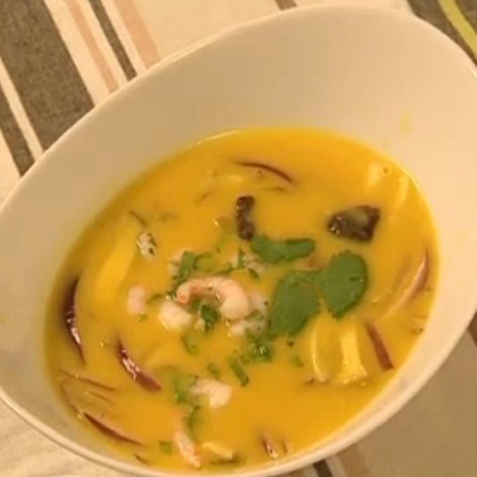 Thai-Suppe mit Steckrüben