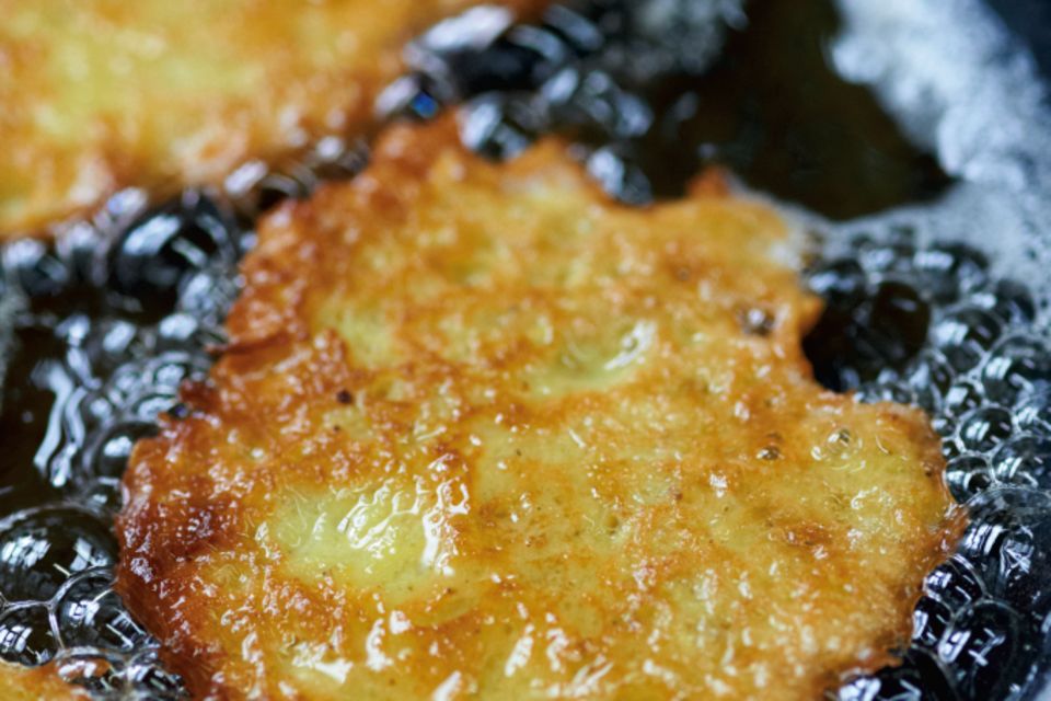 Wie macht man eigentlich... Kartoffelpuffer Wie macht man eigentlich... Kartoffelpuffer