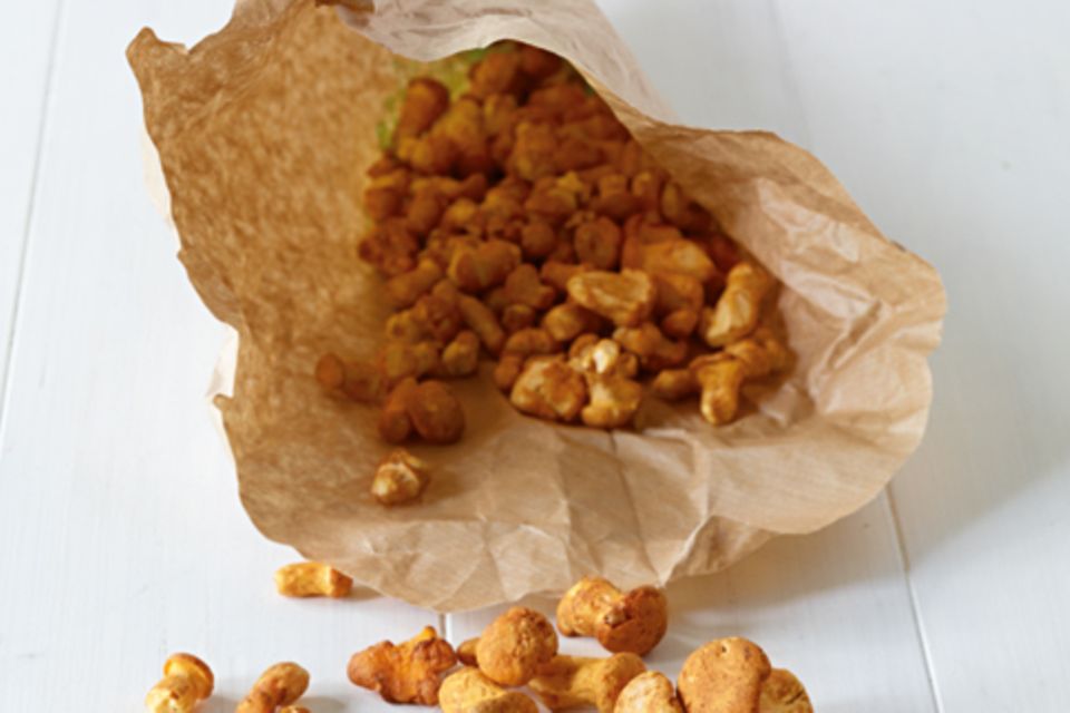 Wie macht man eigentlich... Pfifferlinge säubern Wie macht man eigentlich... Pfifferlinge säubern
