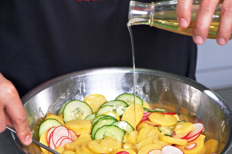 Wie macht man eigentlich... Kartoffelsalat Wie macht man eigentlich... Kartoffelsalat
