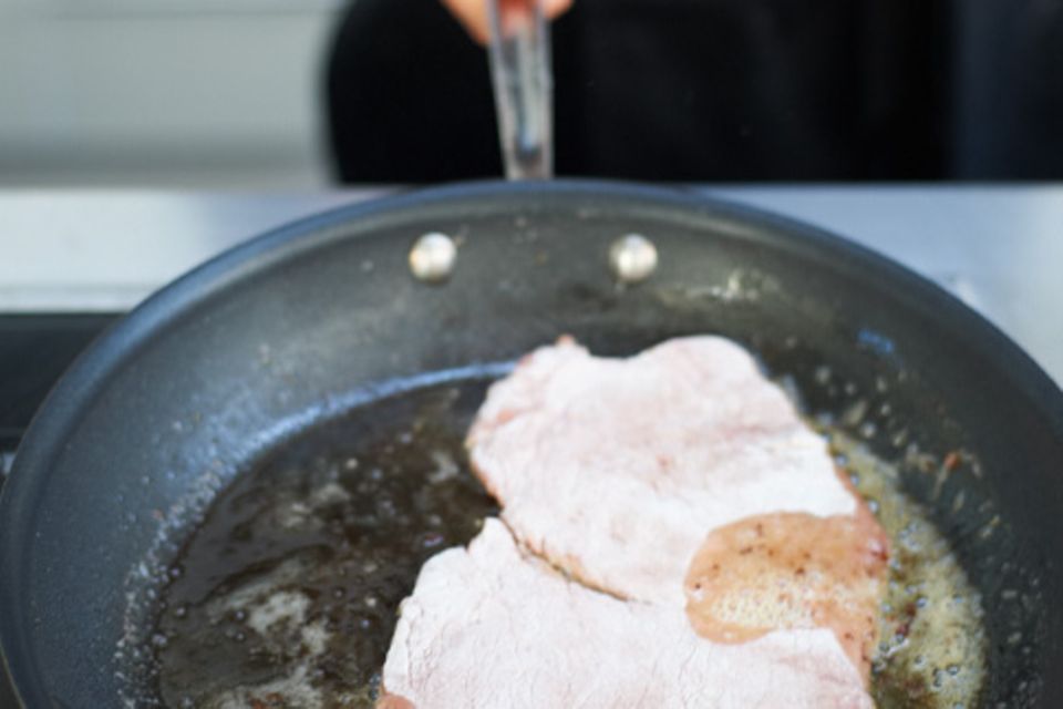 Schritt 4: Fleisch anbraten Schritt 4: Fleisch anbraten