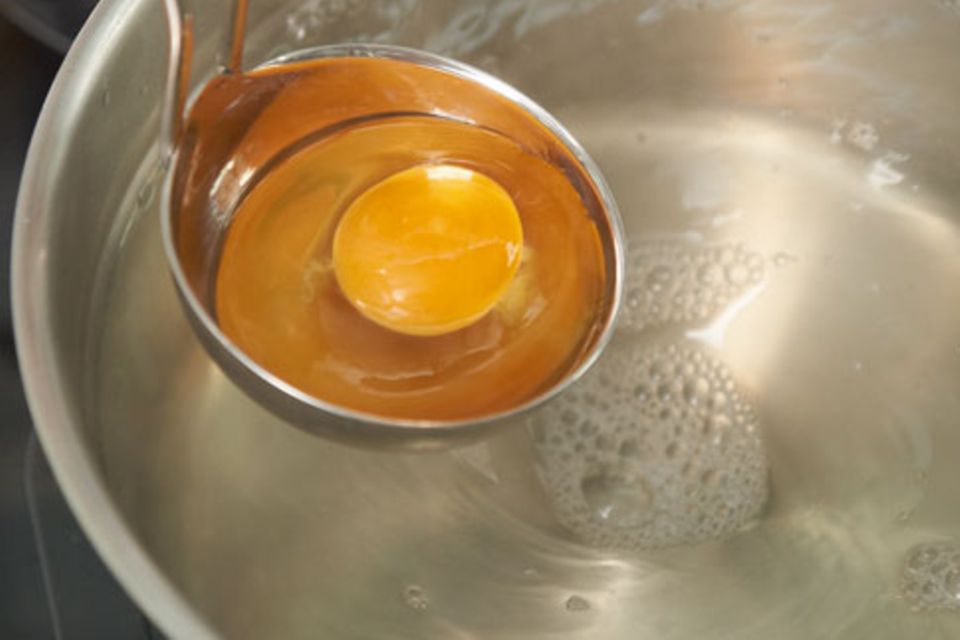 Wie geht eigentlich... Eier pochieren Wie geht eigentlich... Eier pochieren