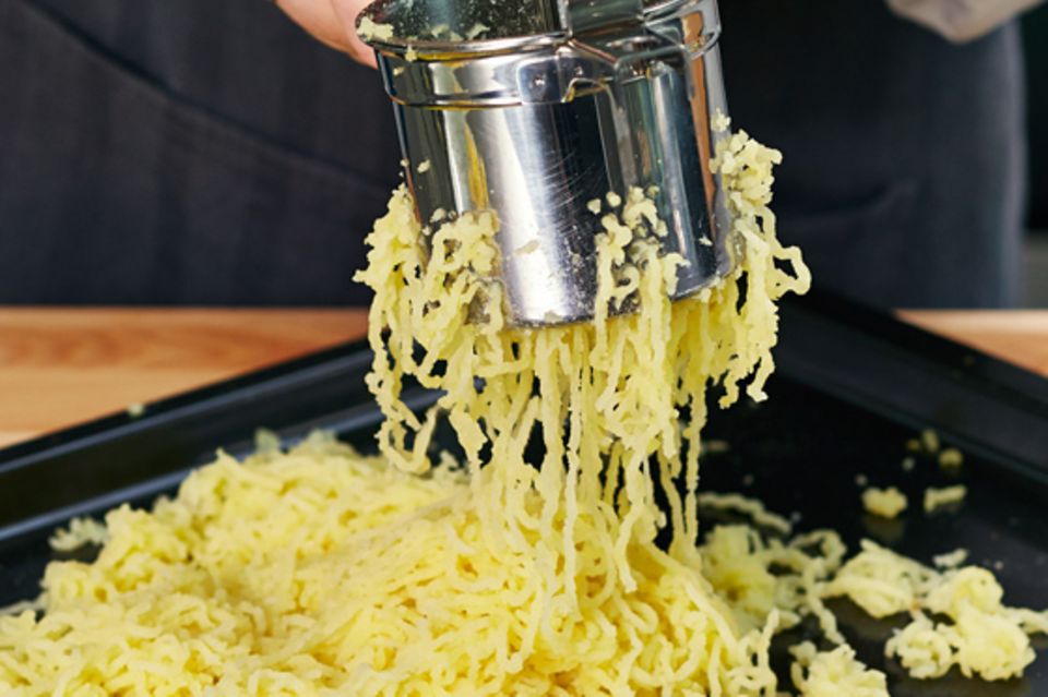 Wie geht eigentlich... Knödel mit Brotwürfelfüllung