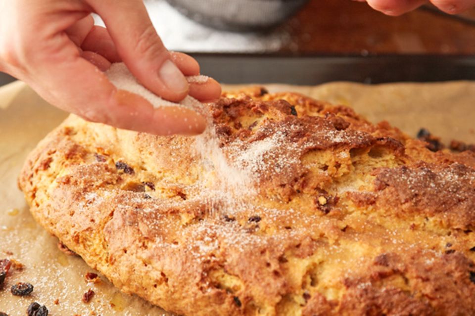 Christstollen: Anleitung & Rezepte Christstollen: Anleitung & Rezepte