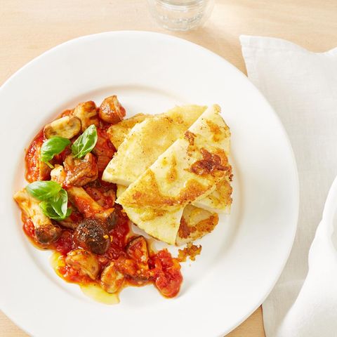 Sellerieschnitzel mit Pilz-Tomaten-Sugo