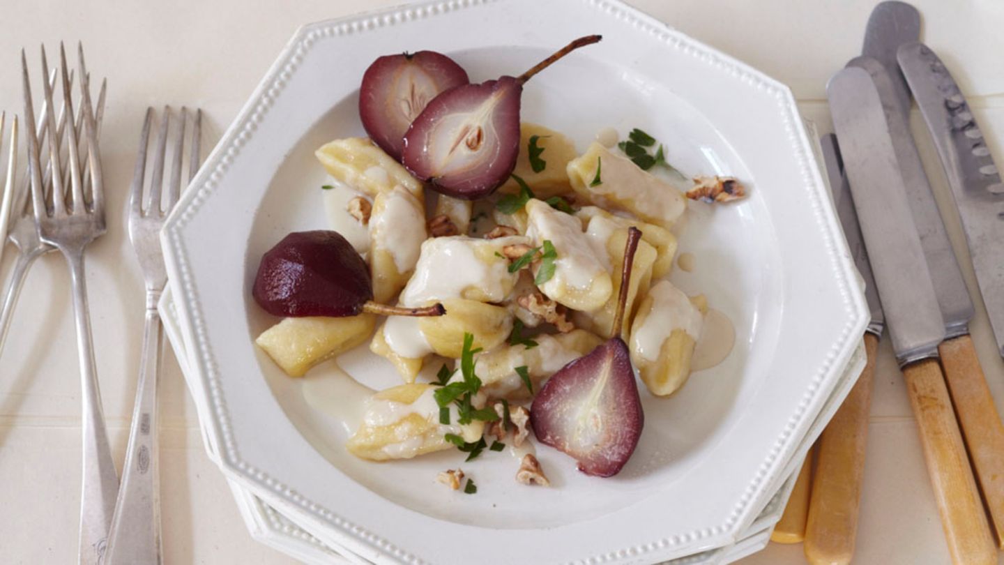 Kartoffel-Gnocchi mit Rotweinbirnen Rezept