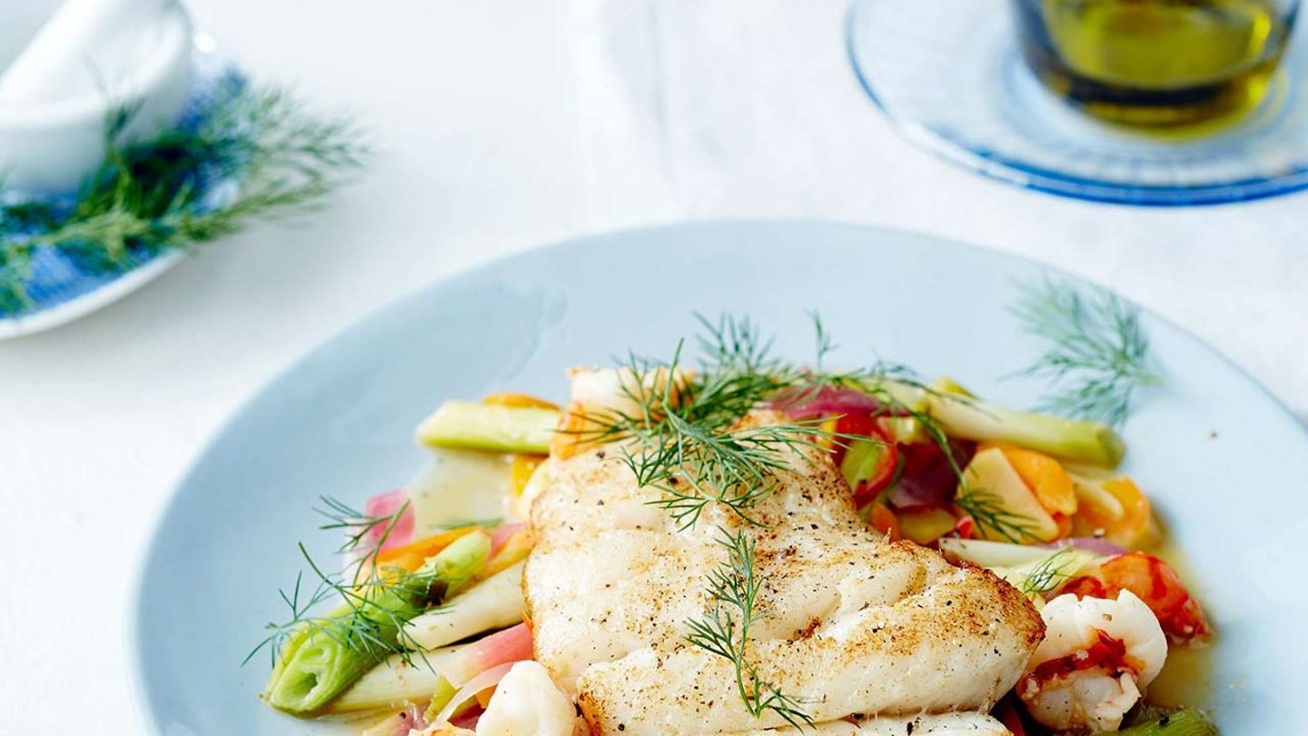 Kabeljau mit Gemüse-Garnelen-Ragout Rezept