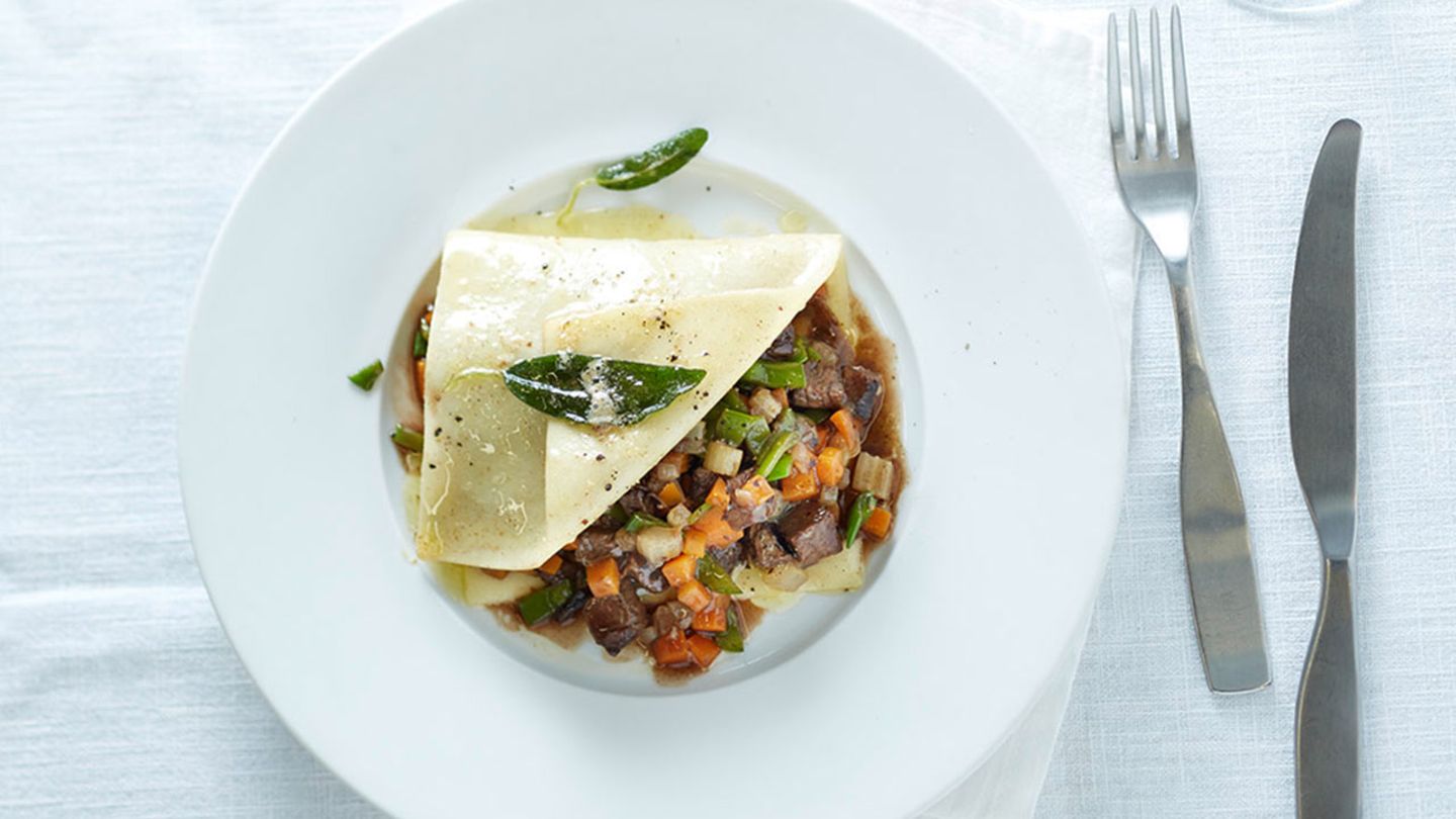 Teller-Lasagne mit Brasato Rezept