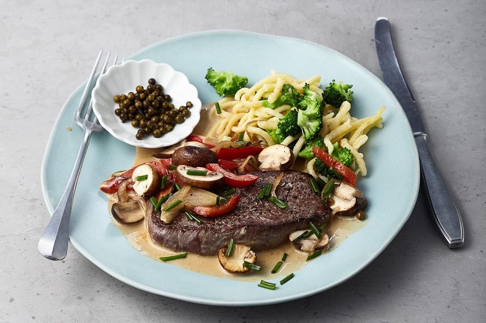 Steaks mit Pilz-Pfefferrahm