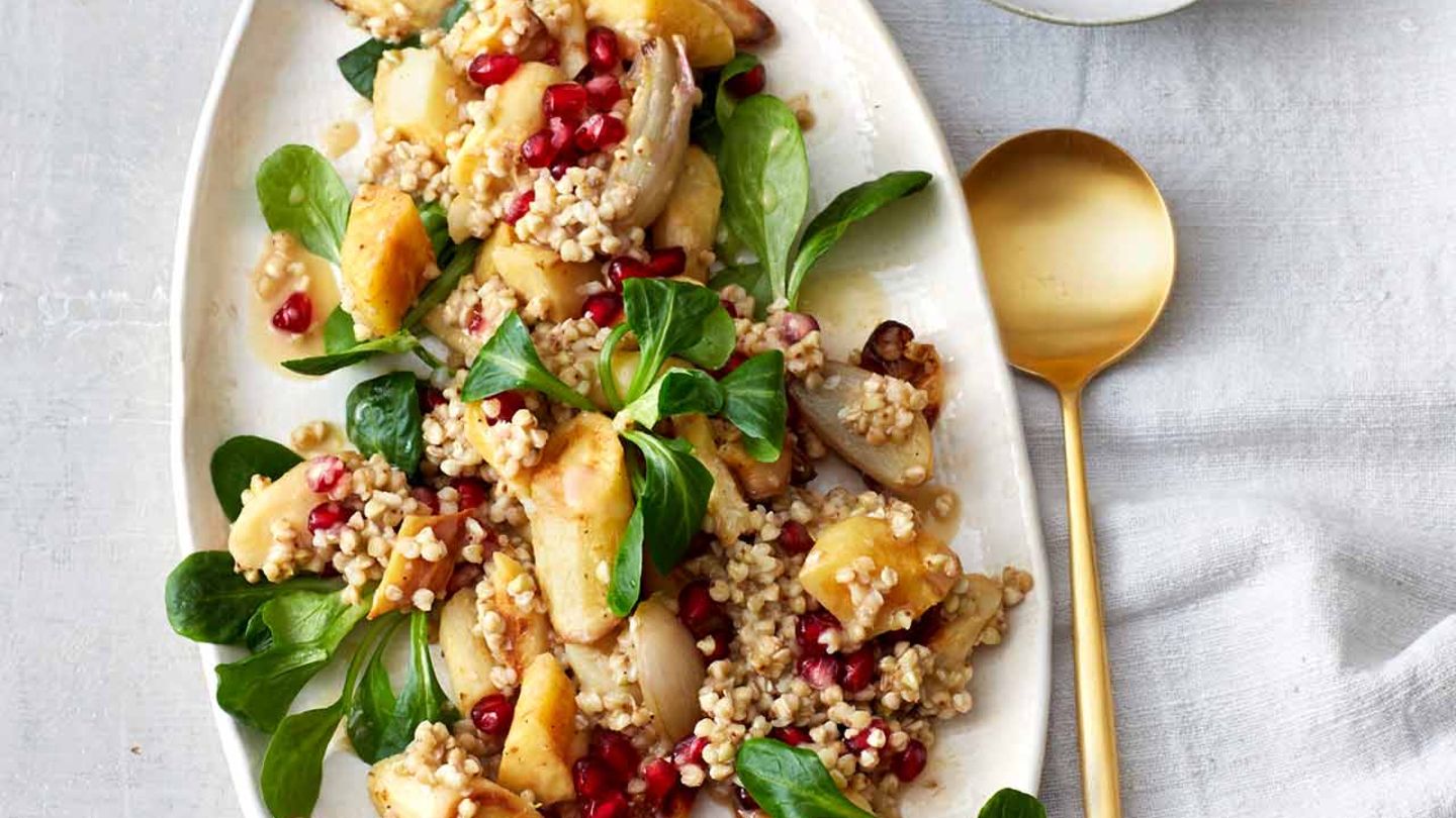 Buchweizensalat mit Ofengemüse und Granatapfel Rezept