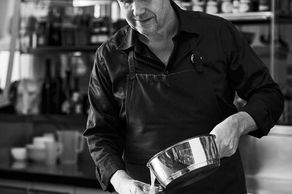 Wie macht man Joghurt Portrait Jürgen Büngener Wie macht man Joghurt Portrait Jürgen Büngener