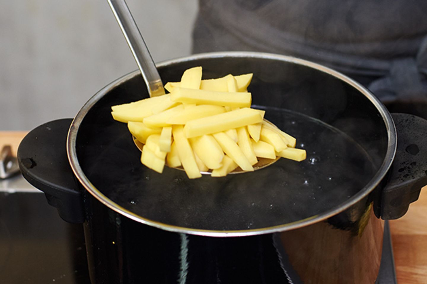 Pommes frites Rezept [ESSEN UND TRINKEN]