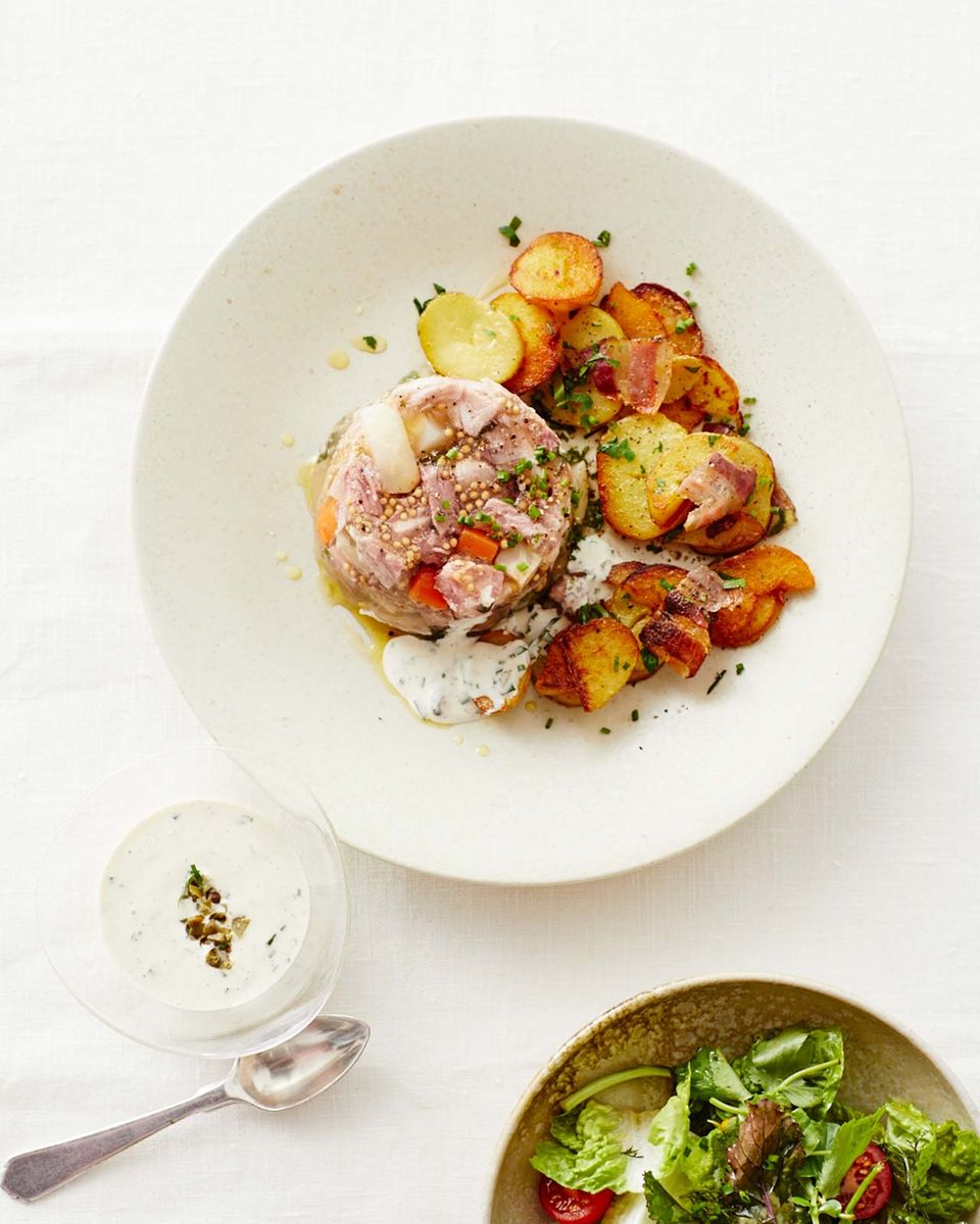 Sauerfleisch mit Eisbein und Senfkörnern Sauerfleisch mit Eisbein und Senfkörnern