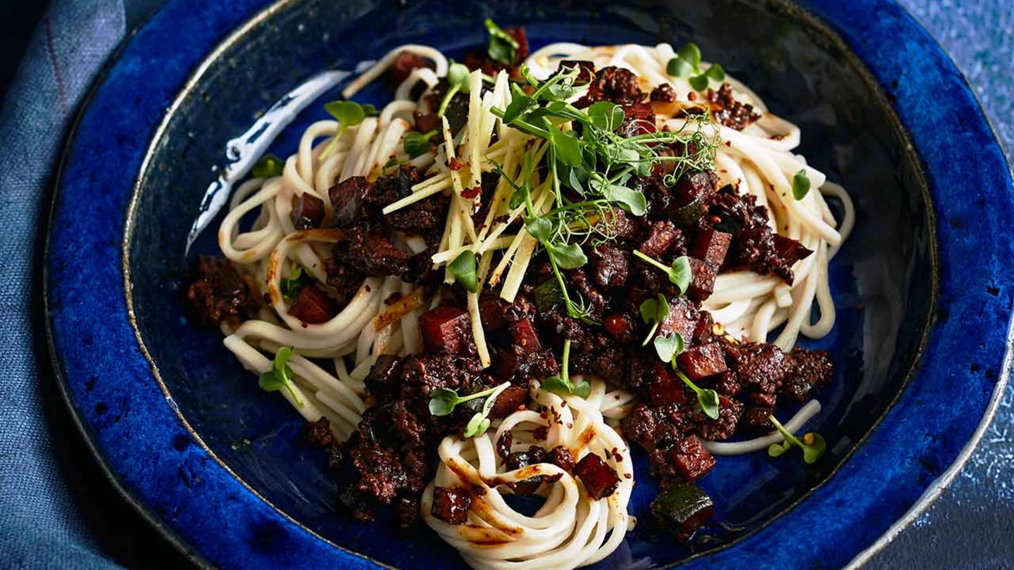 Jajangmyeon Nudeln Mit Schwarzer Bohnen Sauce Rezept Essen Und Trinken