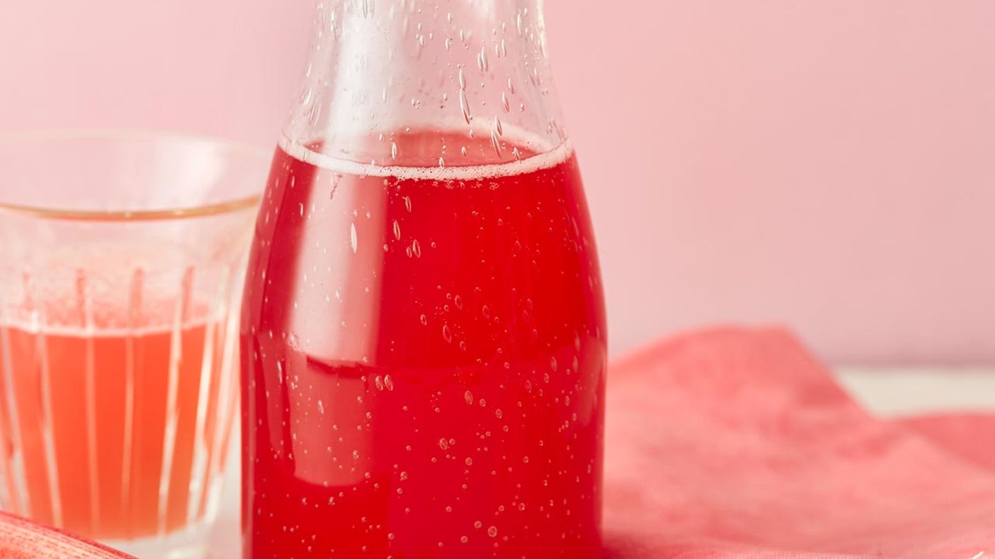 Rhabarbersirup Rezept