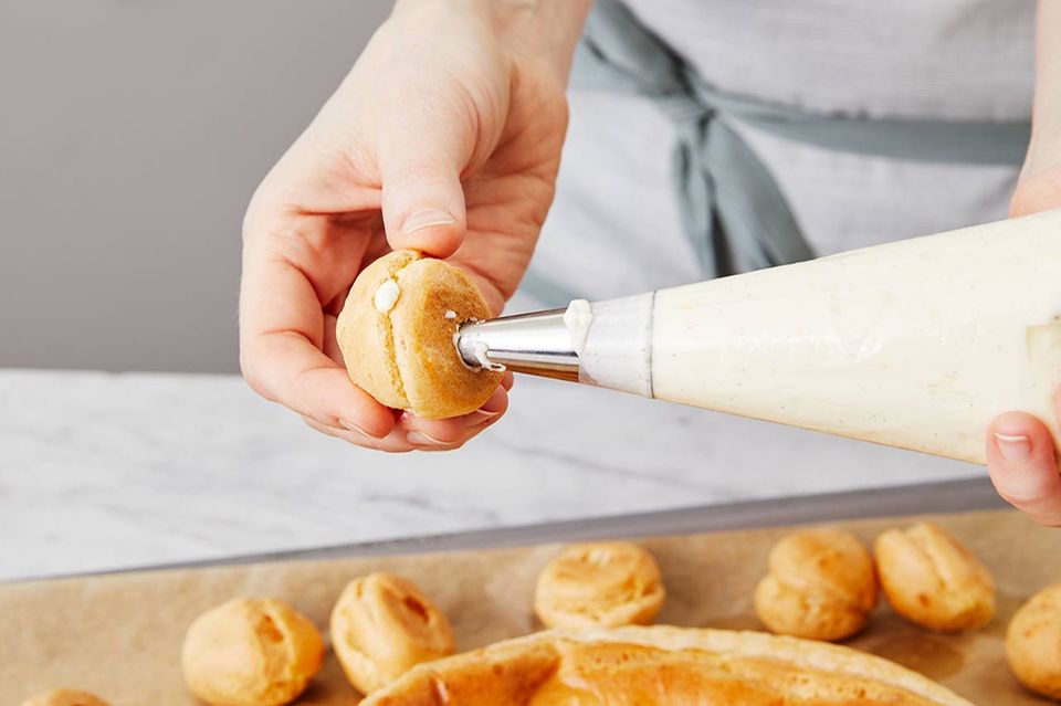 Saint Honoré Profiteroles füllen