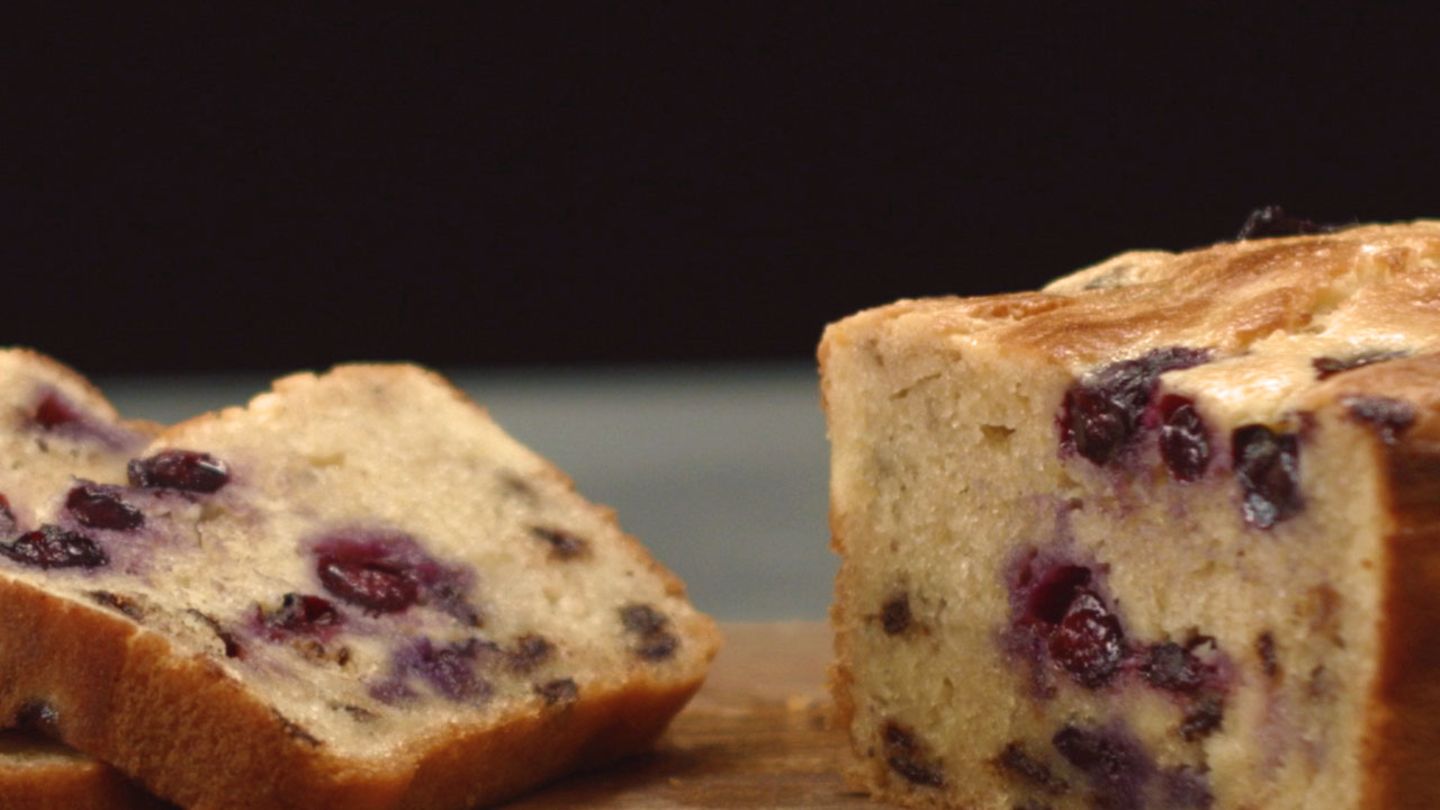 Bananenbrot mit Blaubeeren Rezept