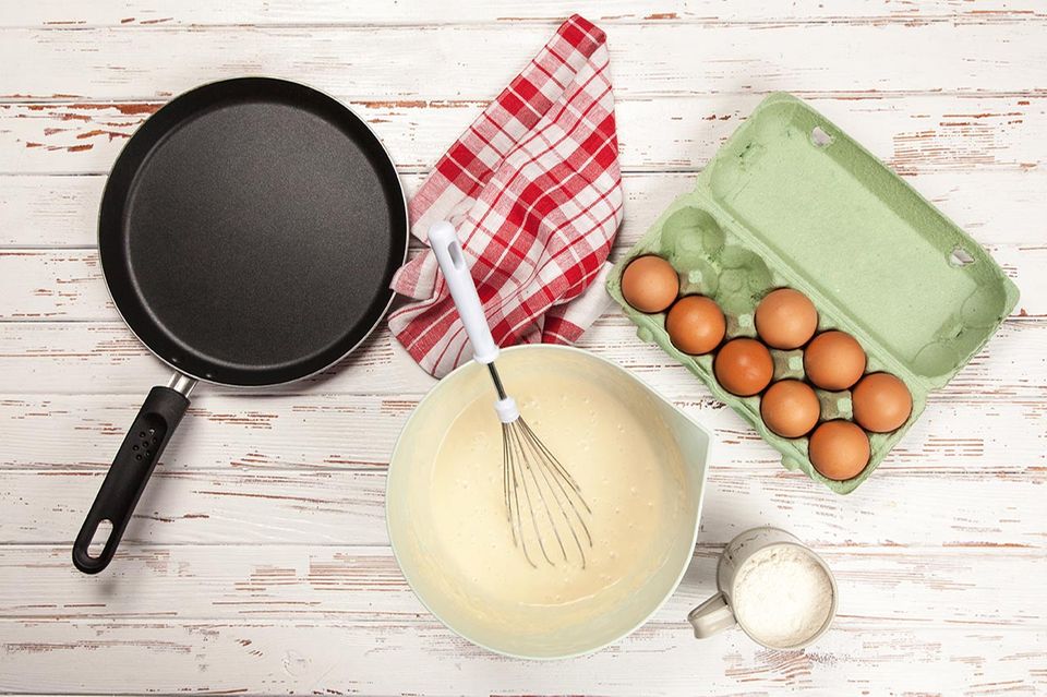 Pancake Teig mit Eiern und Milch