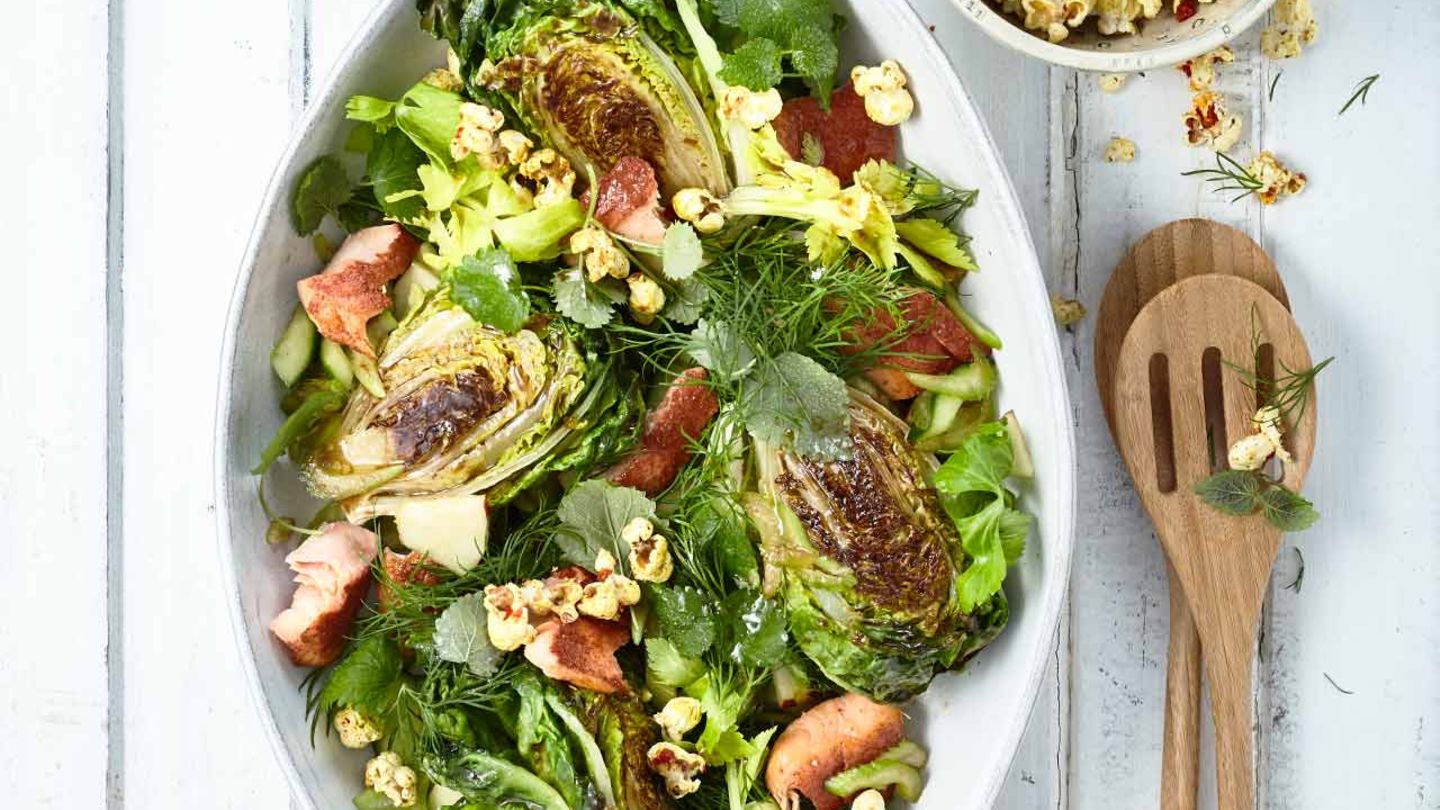Gebratener Römersalat mit Sumach-Saibling Rezept