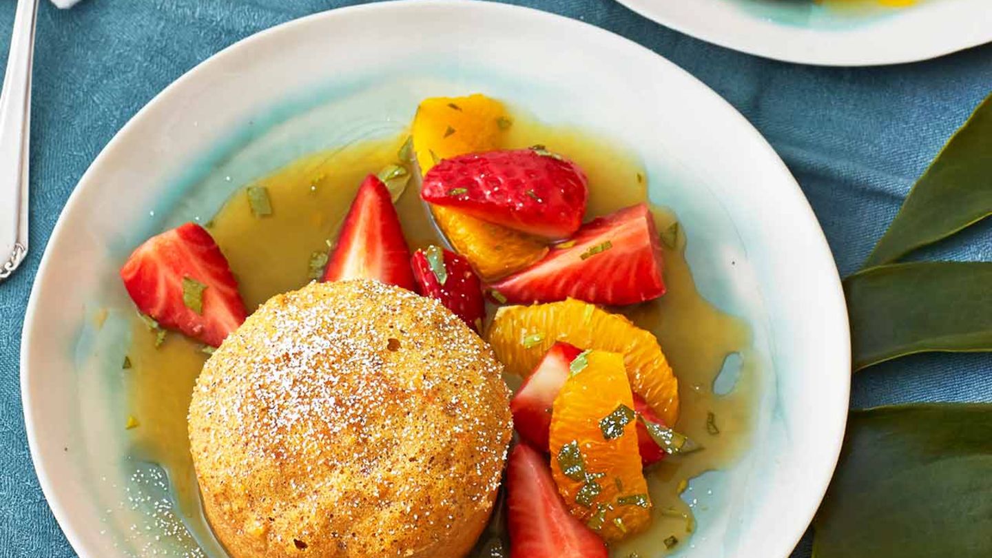 Mandel-Möhren-Küchlein mit marinierten Erdbeeren Rezept