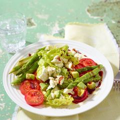 Spargelsalat mit Avocado