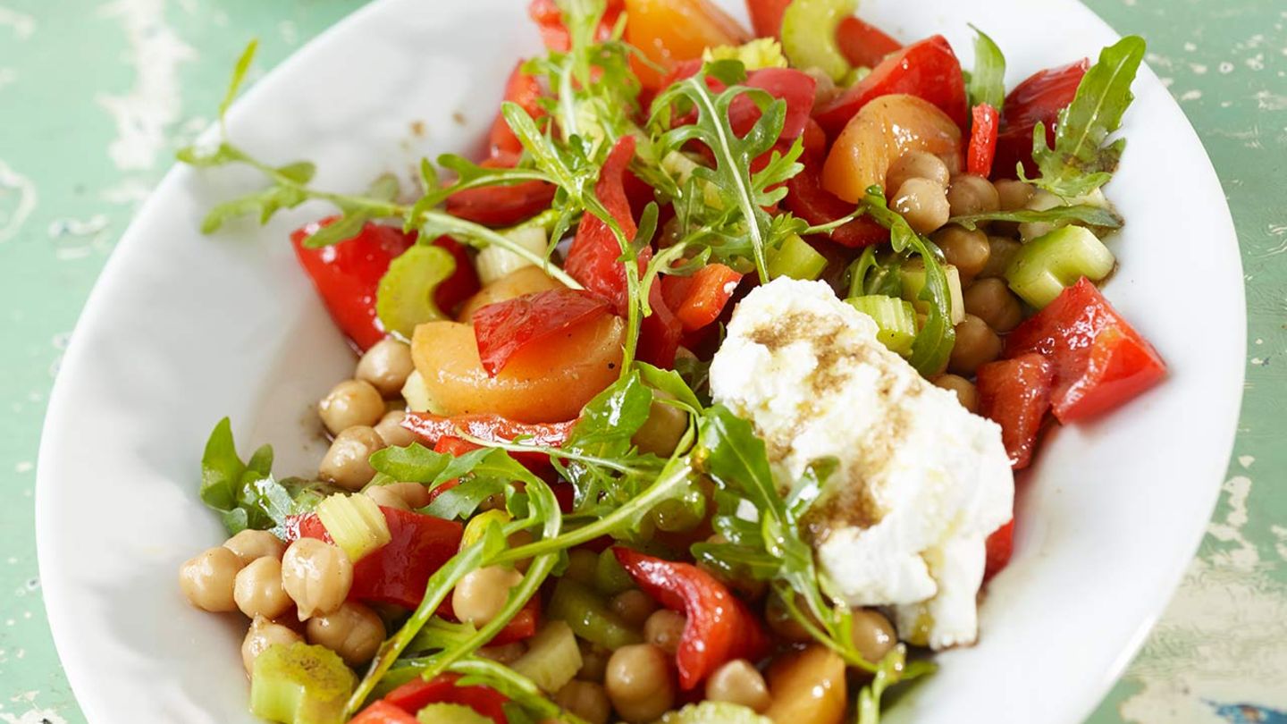 Kichererbsensalat mit Aprikosen Rezept - [ESSEN UND TRINKEN]