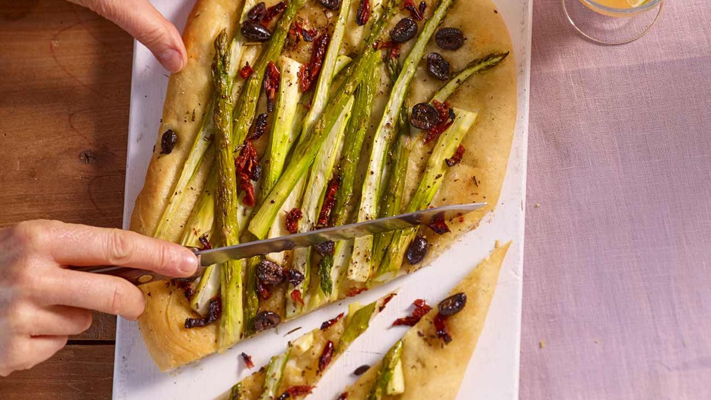 Spargel-Focaccia Rezept