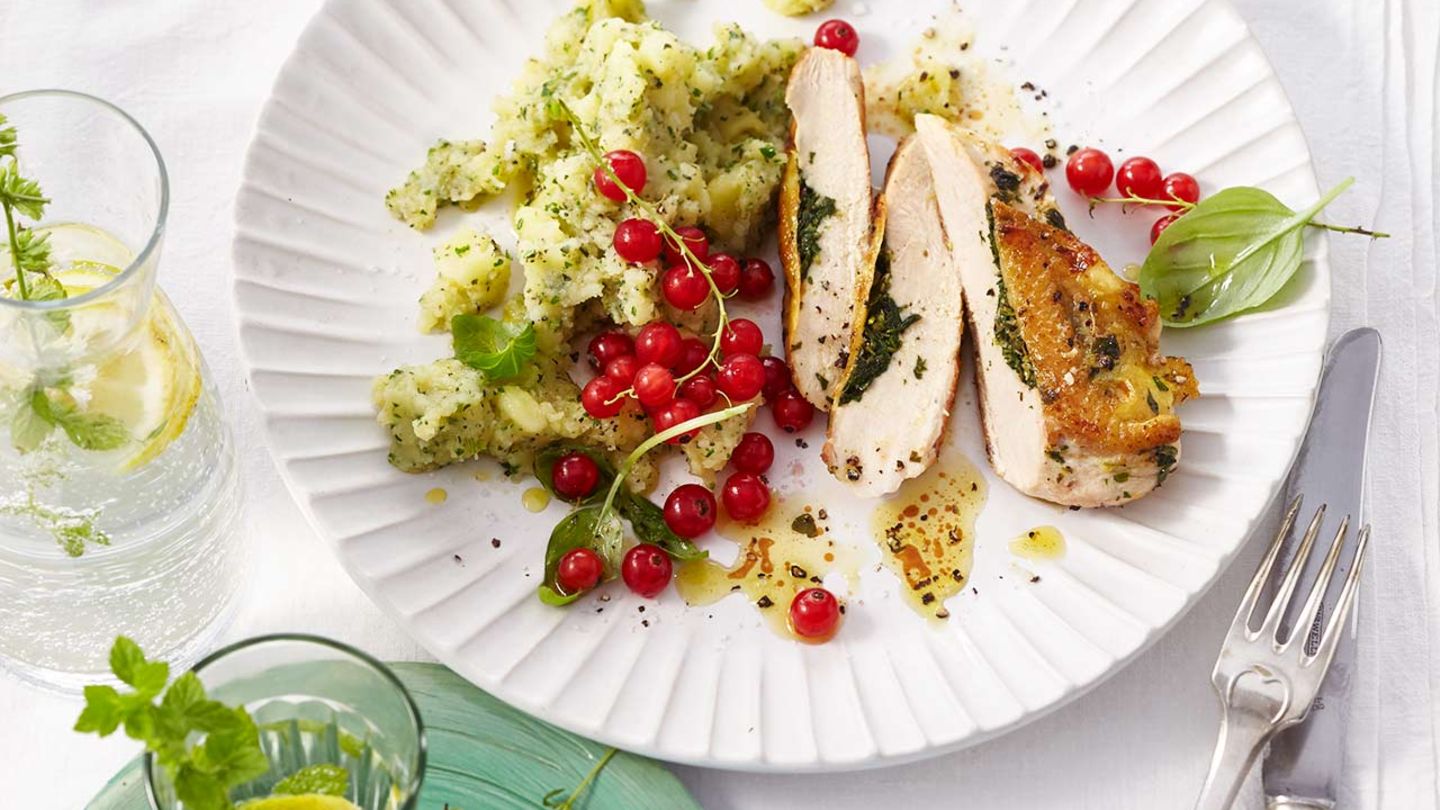 Maispoularde mit Bohnenkraut-Kartoffelstampf Rezept