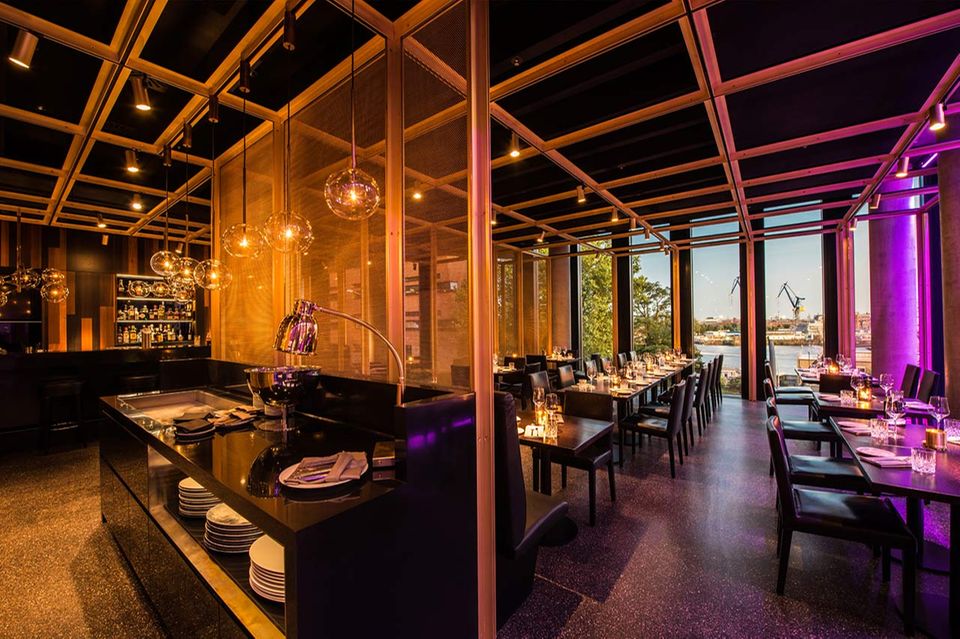 Restaurant waterkant im Empire Riverside Hotel Hamburg Restaurant waterkant im Empire Riverside Hotel Hamburg