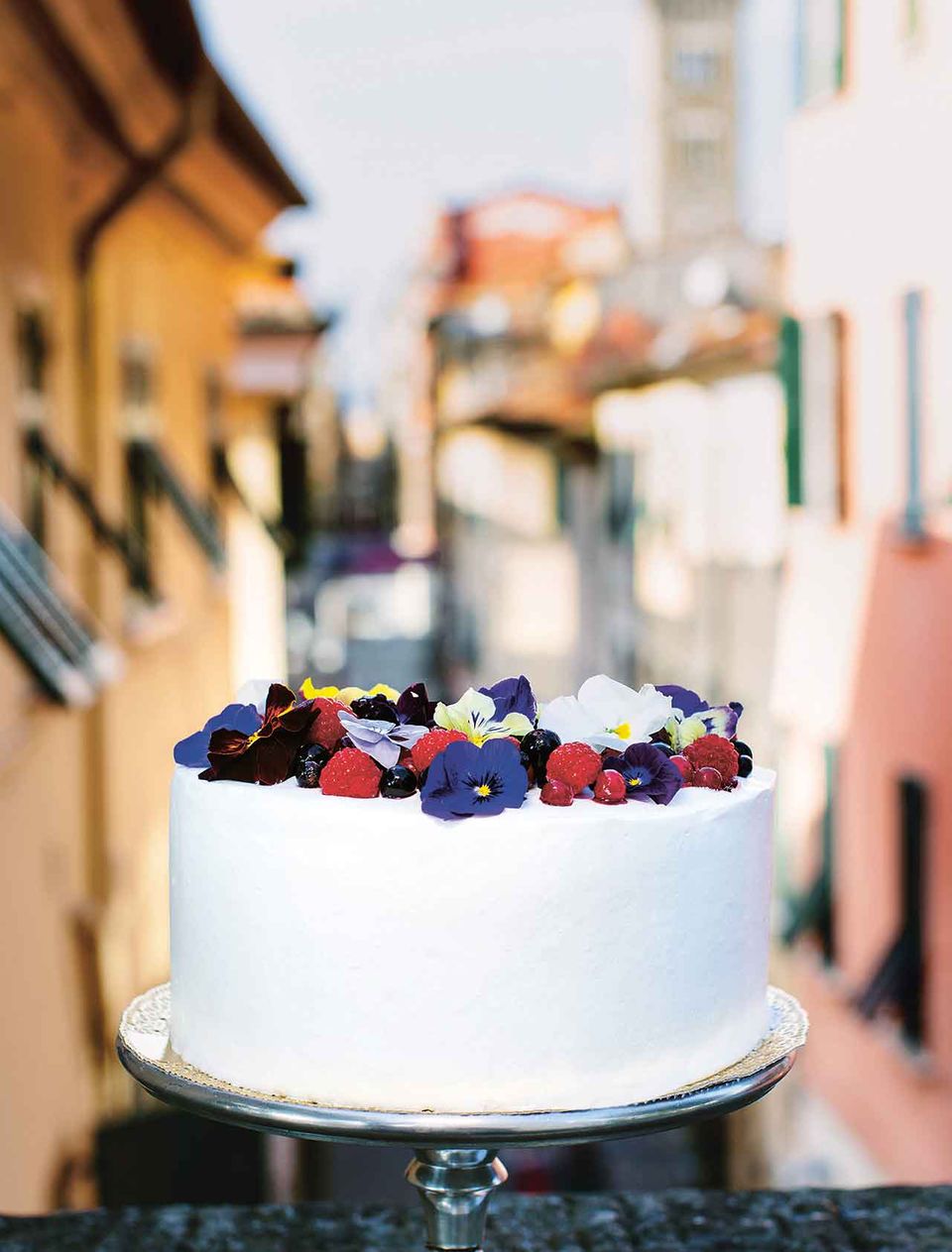 Veilchentorte aus Dolci,Tartes und zauberhafte Kuchen backen Veilchentorte aus Dolci,Tartes und zauberhafte Kuchen backen